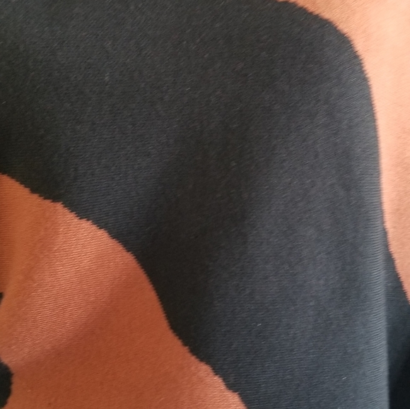 🆕️⬇️Carmen Marc Valvo Eyelash Zebra Print Dolman Sleeve Sweater - Picture 14 of 14